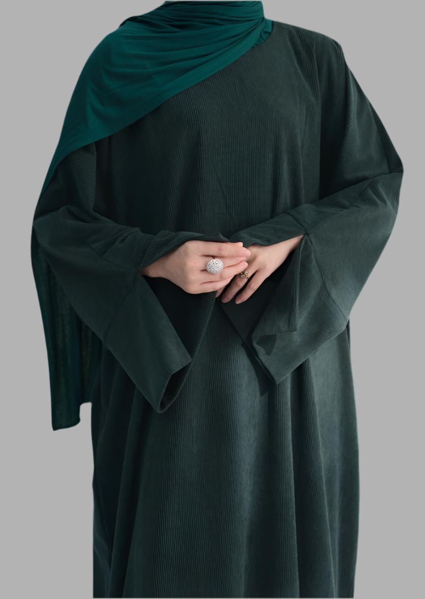 AMNA ABAYA IN DARK GREEN