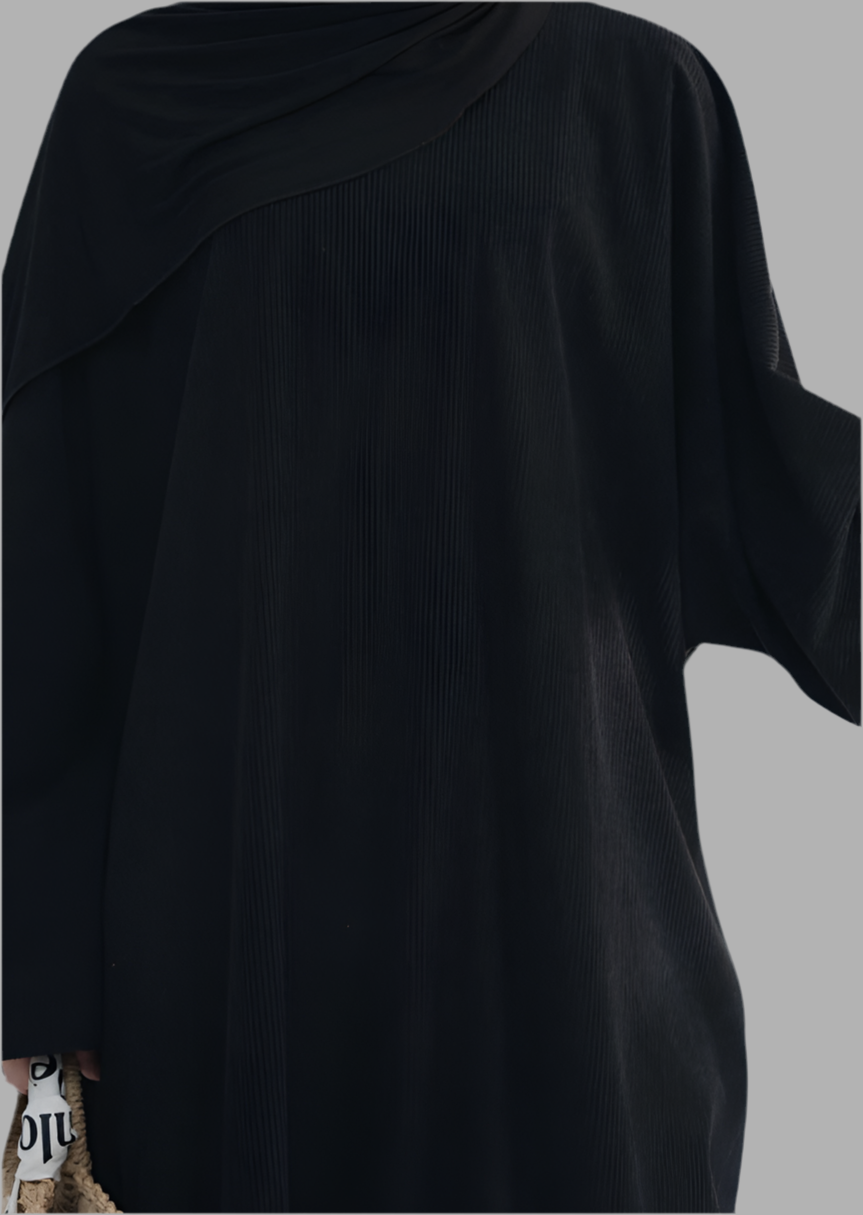 AMNA ABAYA IN BLACK